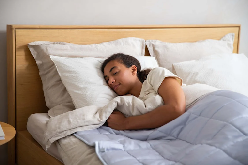 Unlocking the Secrets of Deep Sleep: How a Weighted Blanket Can Transform Your Bedtime Routine