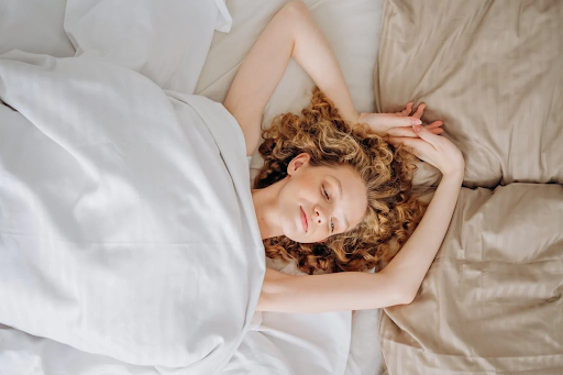 Sleep Soundly, Wake Refreshed: The Science Behind Weighted Blankets and Stress Relief